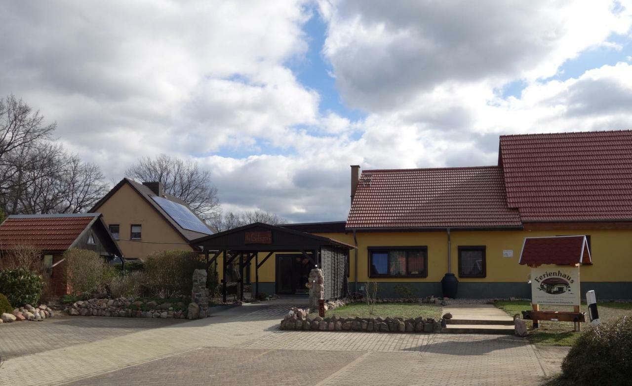 Ferienhaus "Am Gutspark" Alt Tucheband Экстерьер фото